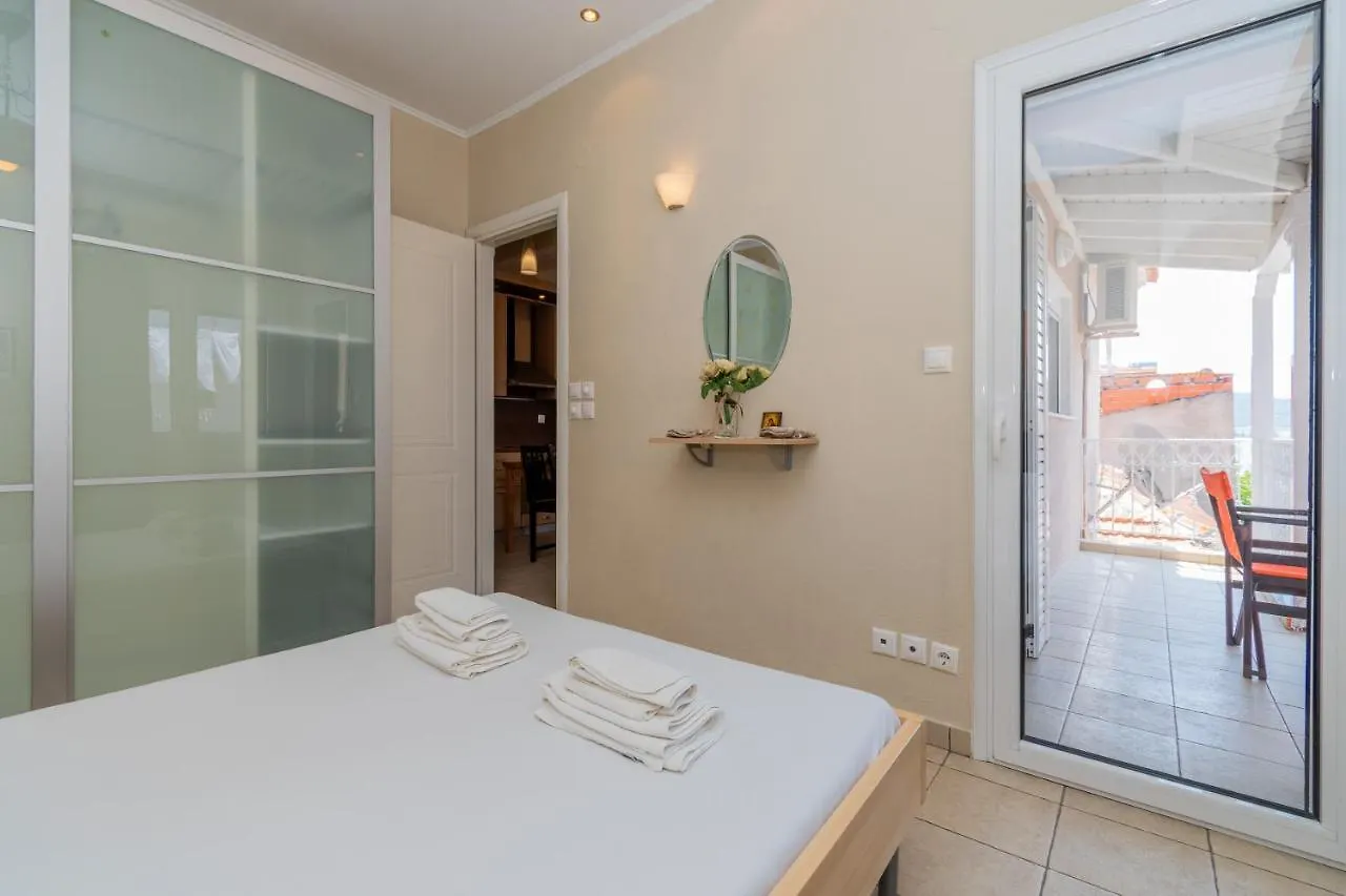 Cristina Apartment Neos Marmaras